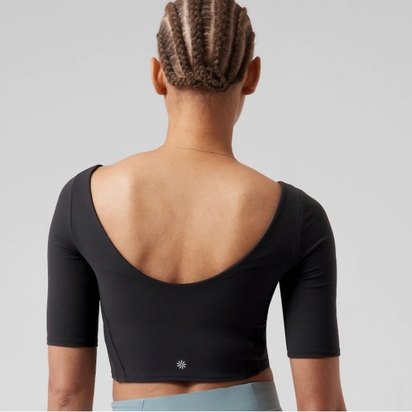 Athleta Exhilarate Crop tank - Picture 2 of 3